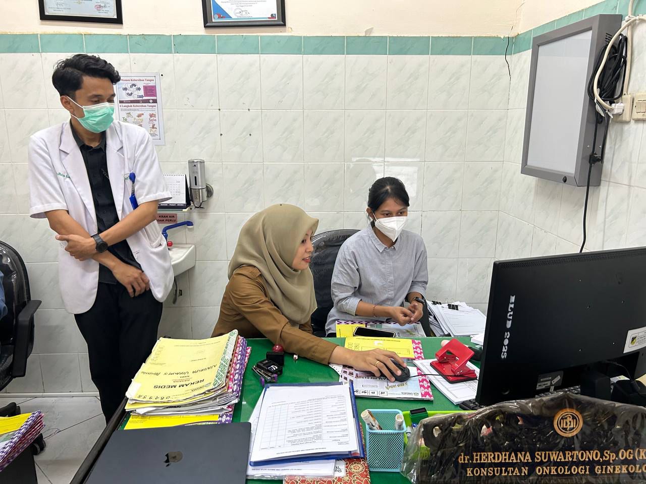 Pendampingan Implementasi Rekam Medik Elektronik (RME) Dokter dan Perawat di RSUD Undata